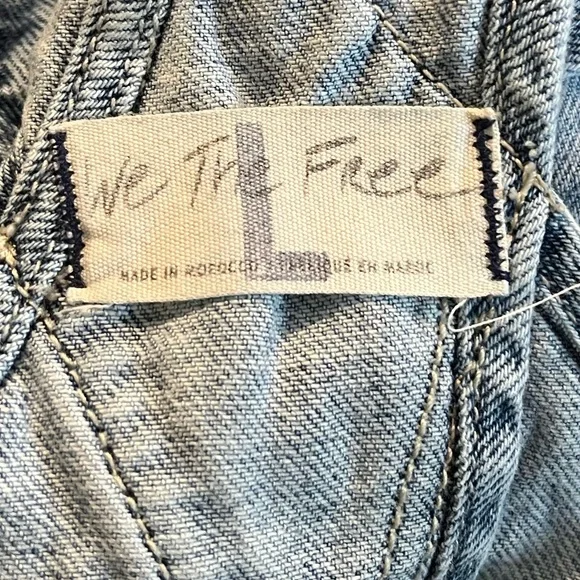 WE THE FREE Ziggy Blue Denim Women’s Overalls (size L) - Picture 4 of 15
